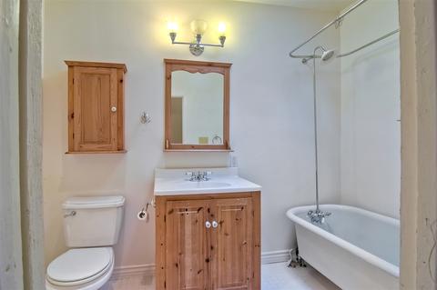 8445 Finley Ave, La Mesa, CA 91941 photo 17