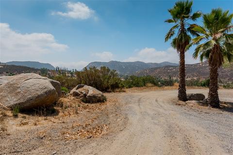 1098 Alpine View Rd, Alpine, CA 91901 photo 2