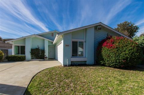 10082 Halberns Blvd, Santee, CA 92071 photo 2