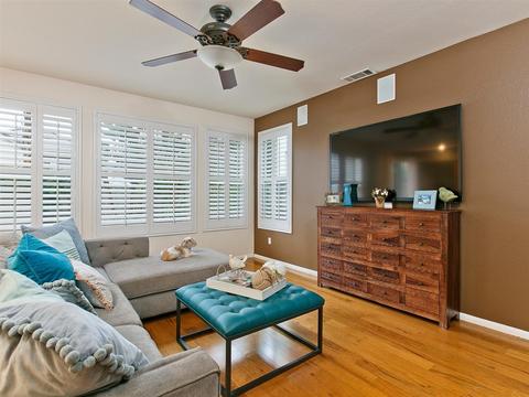 1507 Enchante Way, Oceanside, CA 92056 photo 9
