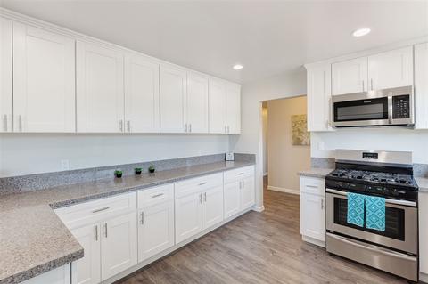 9460 Carlton Hills Blvd, Santee, CA 92071 photo 2