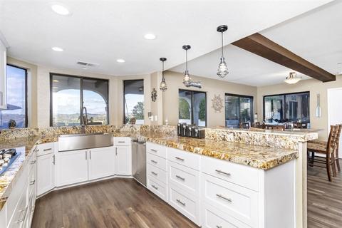 716 Inspiration Ln, Escondido, CA 92025 photo 4