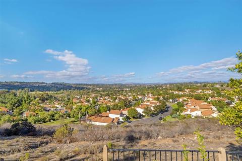 716 Inspiration Ln, Escondido, CA 92025 photo 3