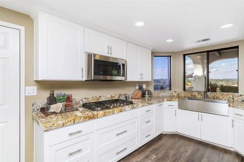 716 Inspiration Ln, Escondido, CA 92025 photo 6