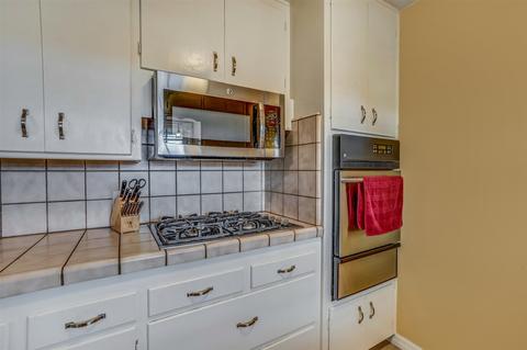 8858 Lemon Ave, La Mesa, CA 91941 photo 12
