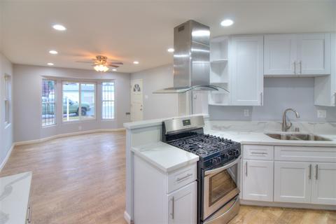 15620 S Frailey Ave, Compton, CA 90221 photo 3