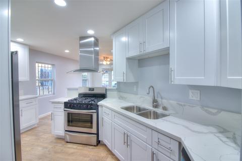 15620 S Frailey Ave, Compton, CA 90221 photo 4
