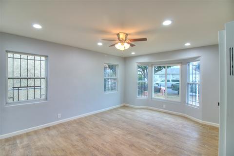 15620 S Frailey Ave, Compton, CA 90221 photo 8