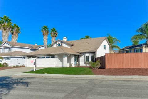 4510 Pebble Beach Dr, Oceanside, CA 92057 photo 2