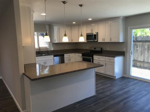 1840 Debra Ln, Vista, CA 92084 photo 7