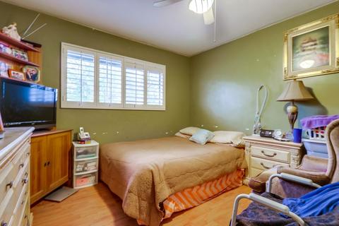 495 E J St, Chula Vista, CA 91910 photo 17