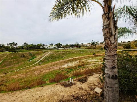 640 Altamira Ct, Vista, CA 92081 photo 24