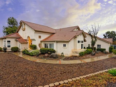 2101 Charles Dewitt Way, Alpine, CA 91901 photo 5