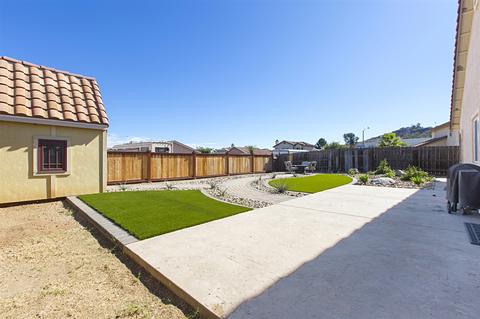 8577 Paseo De Los Castillos, Santee, CA 92071 photo 23
