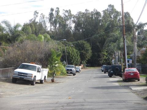 421 Hill Dr, Vista, CA 92083 photo 2