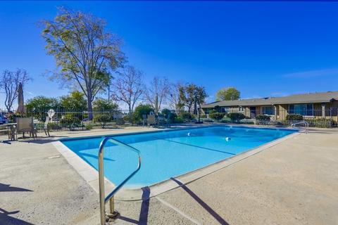 1004 Plover Way, Oceanside, CA 92057 photo 20