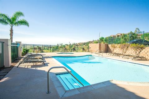 2708 Lake Pointe Dr #213, Spring Valley, CA 91977 photo 11