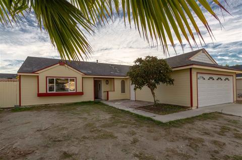 727 Butterfield Rd, Oceanside, CA 92057 photo 3