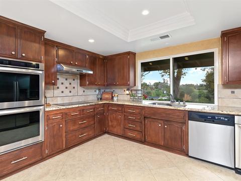 1942 Winterwarm Dr, Fallbrook, CA 92028 photo 8