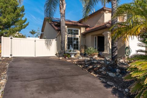 360 Apollo Dr, Vista, CA 92084 photo 3