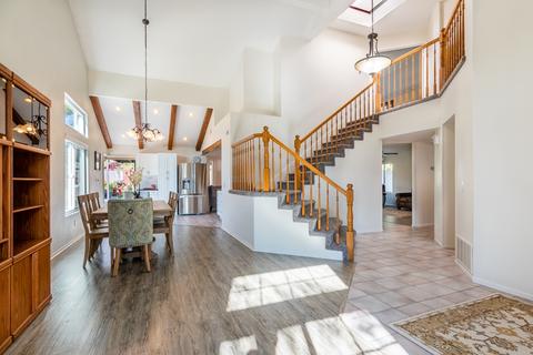 360 Apollo Dr, Vista, CA 92084 photo 5