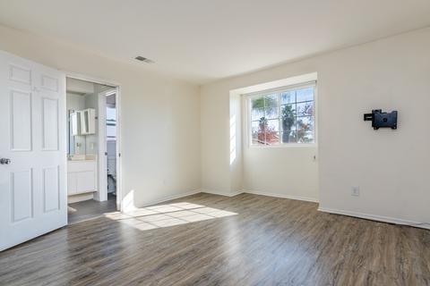 360 Apollo Dr, Vista, CA 92084 photo 13