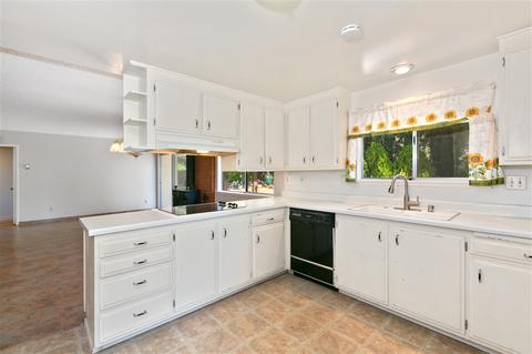 1844 David Dr, Escondido, CA 92026 photo 4