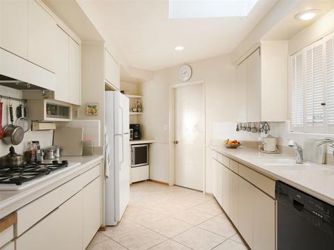 1073 Skylark Dr, La Jolla, CA 92037 photo 18