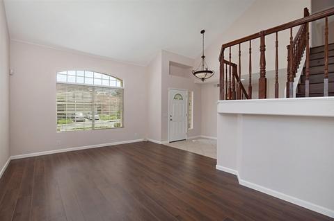 463 Via Cruz, Oceanside, CA 92057 photo 3