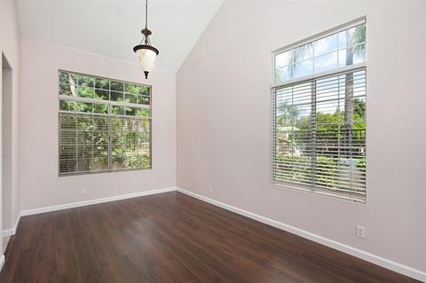 463 Via Cruz, Oceanside, CA 92057 photo 4