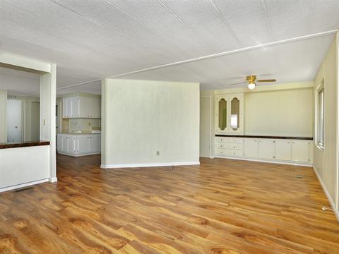 182 Horizon Ln, Oceanside, CA 92056 photo 2