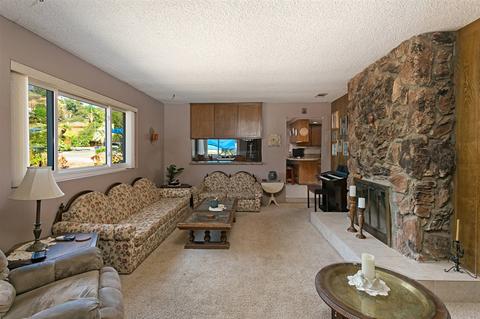 11029 Arco Dr, Escondido, CA 92026 photo 2