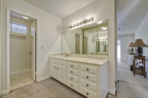 3160 Camino Crest Dr, Oceanside, CA 92056 photo 4