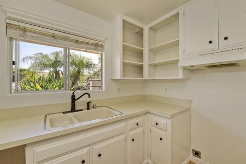 3160 Camino Crest Dr, Oceanside, CA 92056 photo 10