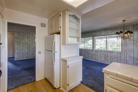 620 Lynnette Cir, Vista, CA 92084 photo 11
