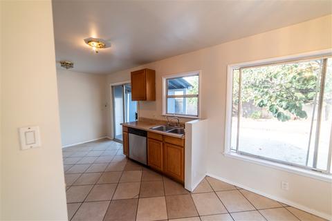 1410 W Summit St, Long Beach, CA 90810 photo 7