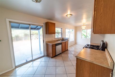 1410 W Summit St, Long Beach, CA 90810 photo 8