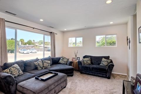 447 Hawthorne Ave, El Cajon, CA 92020 photo 3