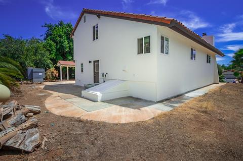 676 Ora Avo Dr, Vista, CA 92084 photo 13