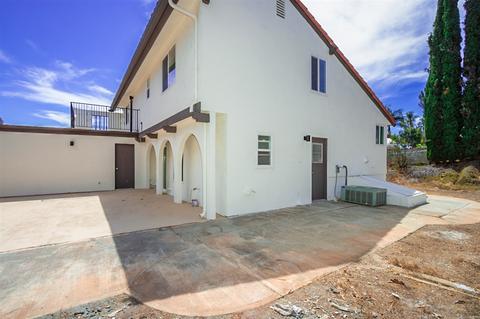 676 Ora Avo Dr, Vista, CA 92084 photo 14