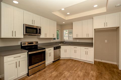676 Ora Avo Dr, Vista, CA 92084 photo 4
