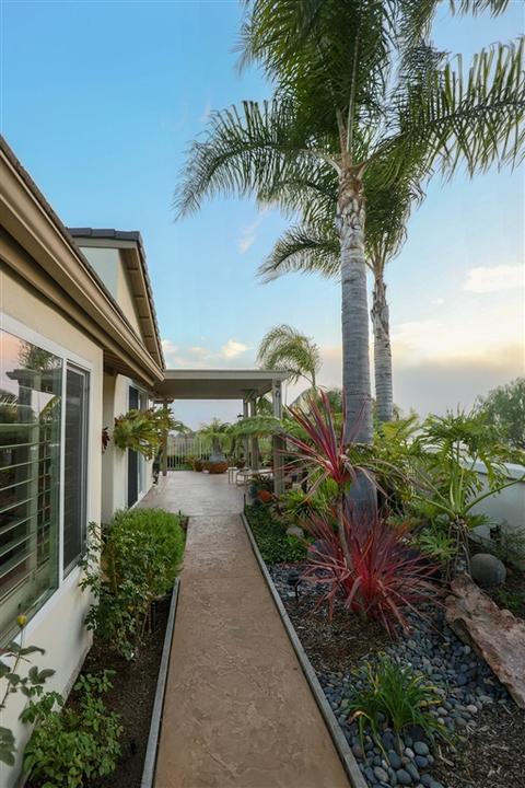 4825 Vigilant Way, Carlsbad, CA 92008 photo 4
