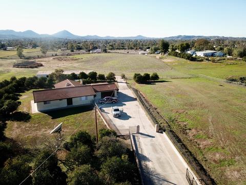 1603 Griffith St, Ramona, CA 92065 photo 2