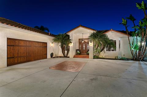 2461 Oak Canyon Pl, Escondido, CA 92025 photo 2