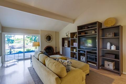 17234 Cloudcroft Dr, Poway, CA 92064 photo 3