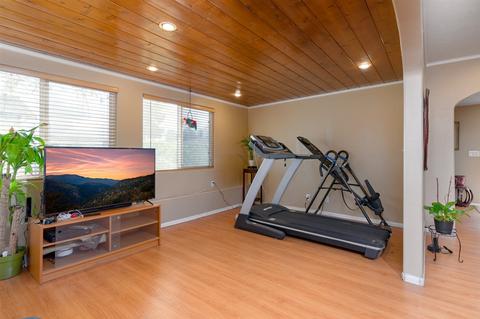 9224 Fairen Ln, Santee, CA 92071 photo 5