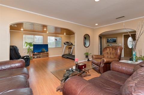 9224 Fairen Ln, Santee, CA 92071 photo 2