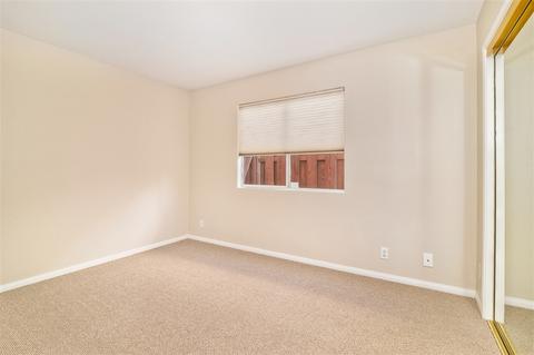 2015 Edinburg, Cardiff, CA 92007 photo 11