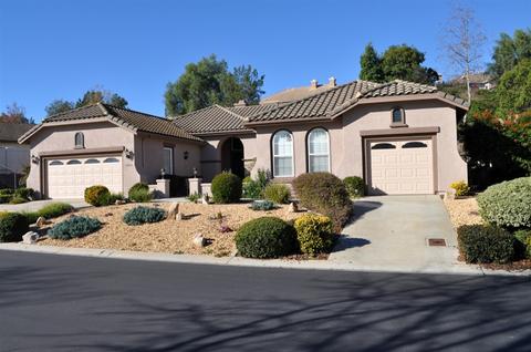 1020 Inverlochy, Fallbrook, CA 92028 photo 2
