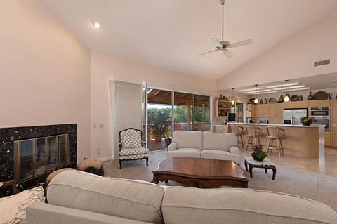 1537 Knoll Park Ln, Fallbrook, CA 92028 photo 4